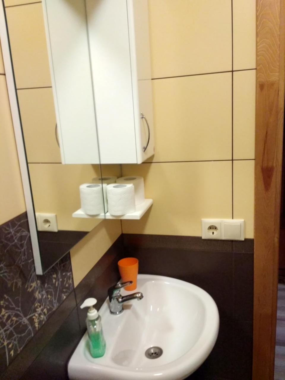 Atlant Hotel Ostroh Ngoại thất bức ảnh